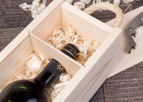 Деревянная коробка для вина